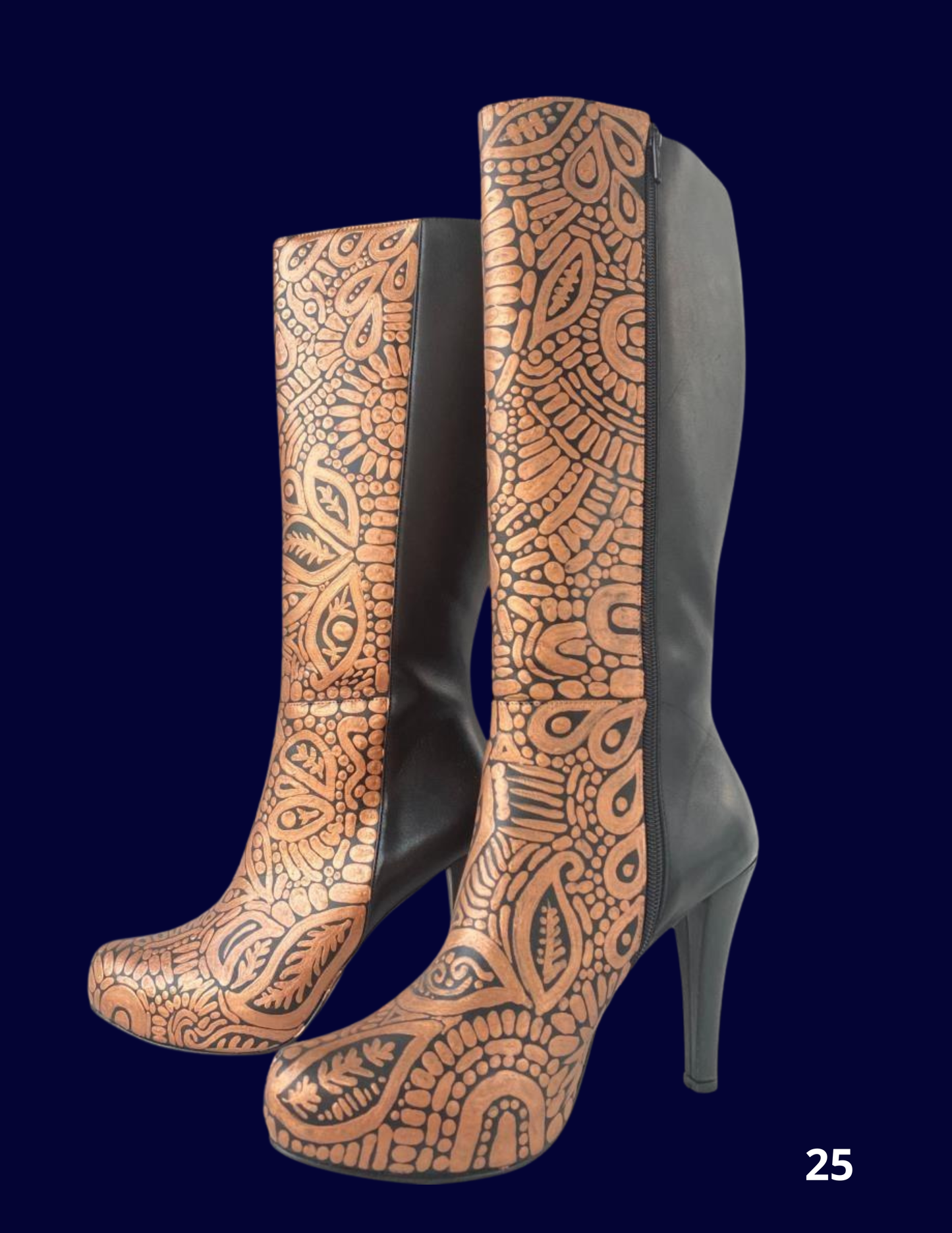 BOTAS COLOR OCRE CON FRANJA NEGRA