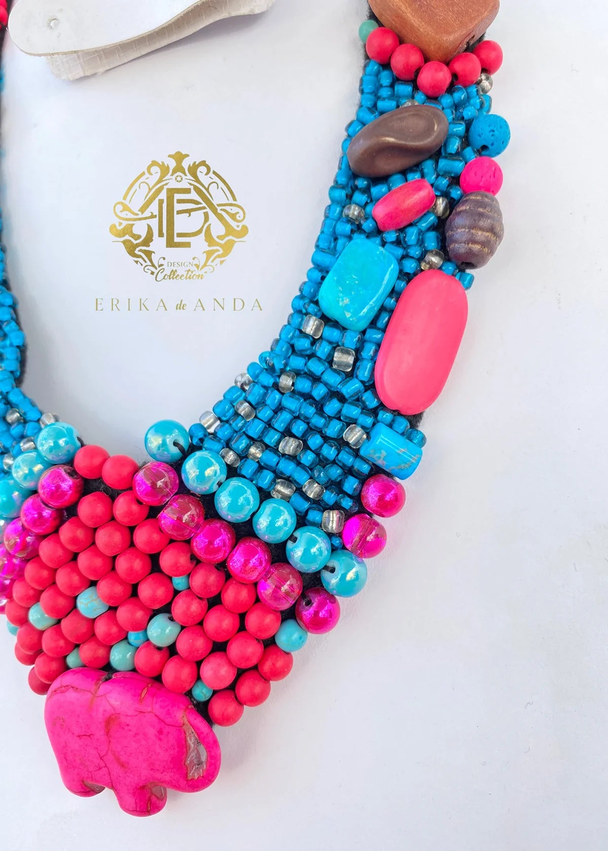 COLLAR DE MINI ELEFANTE CON ARETES
