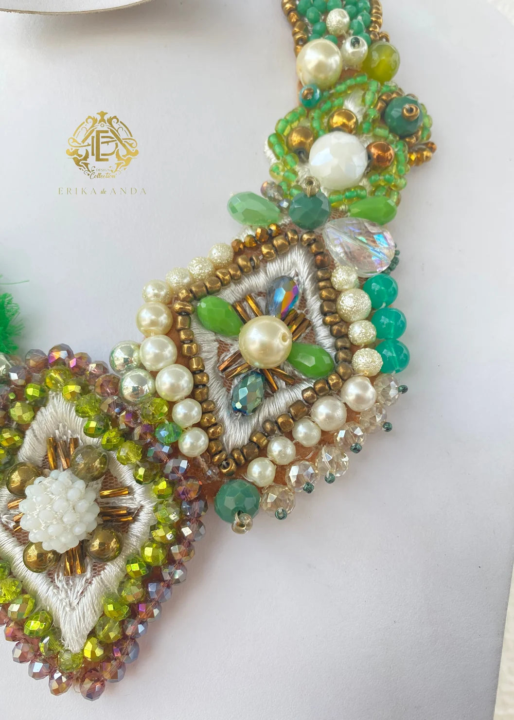 COLLAR VERDE DE ROMBO CON ARETES Y PULSERA