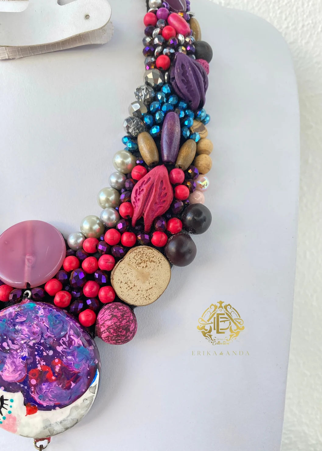 COLLAR DE LUNA Y MADERA CON ARETES