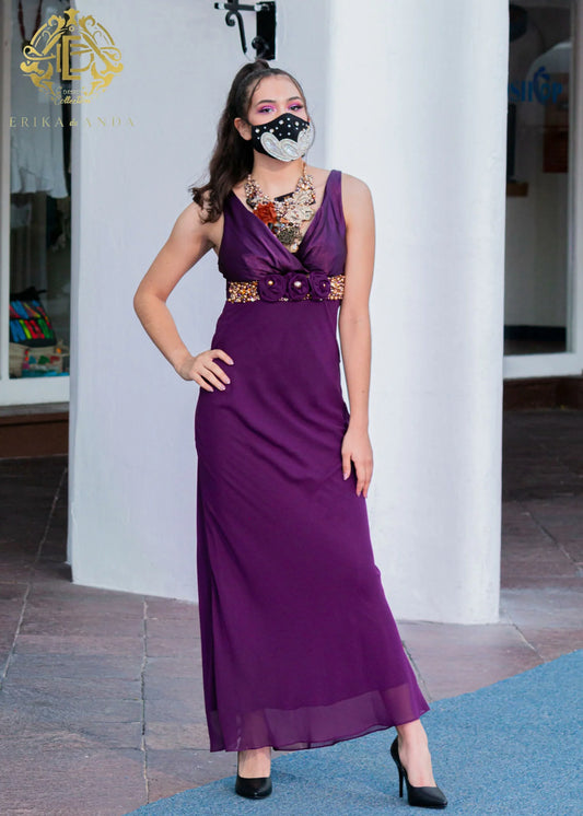 VESTIDO EN V MORADO CON BORDADO EN CINTURA