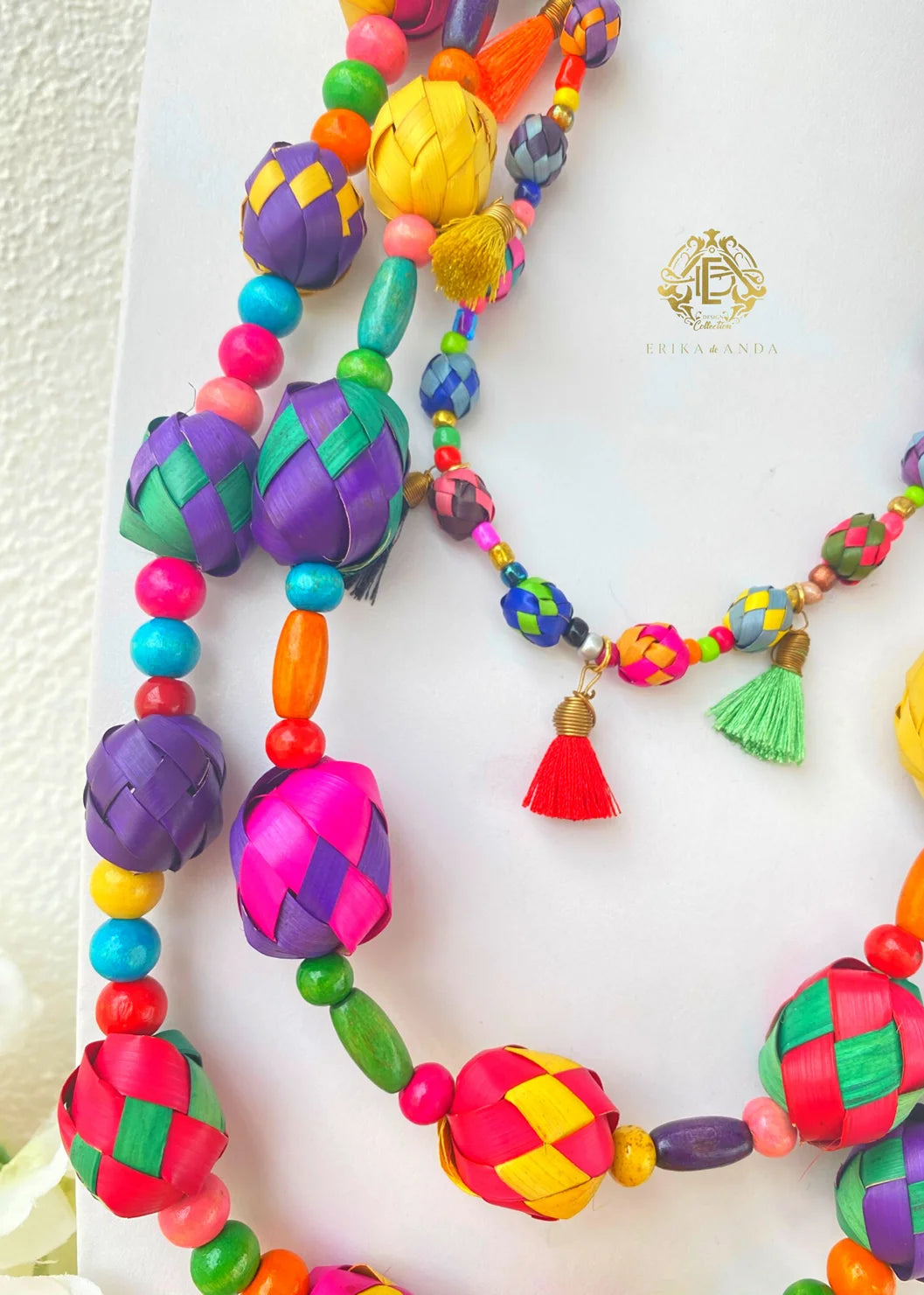 COLLAR DE PETATE DE COLORES