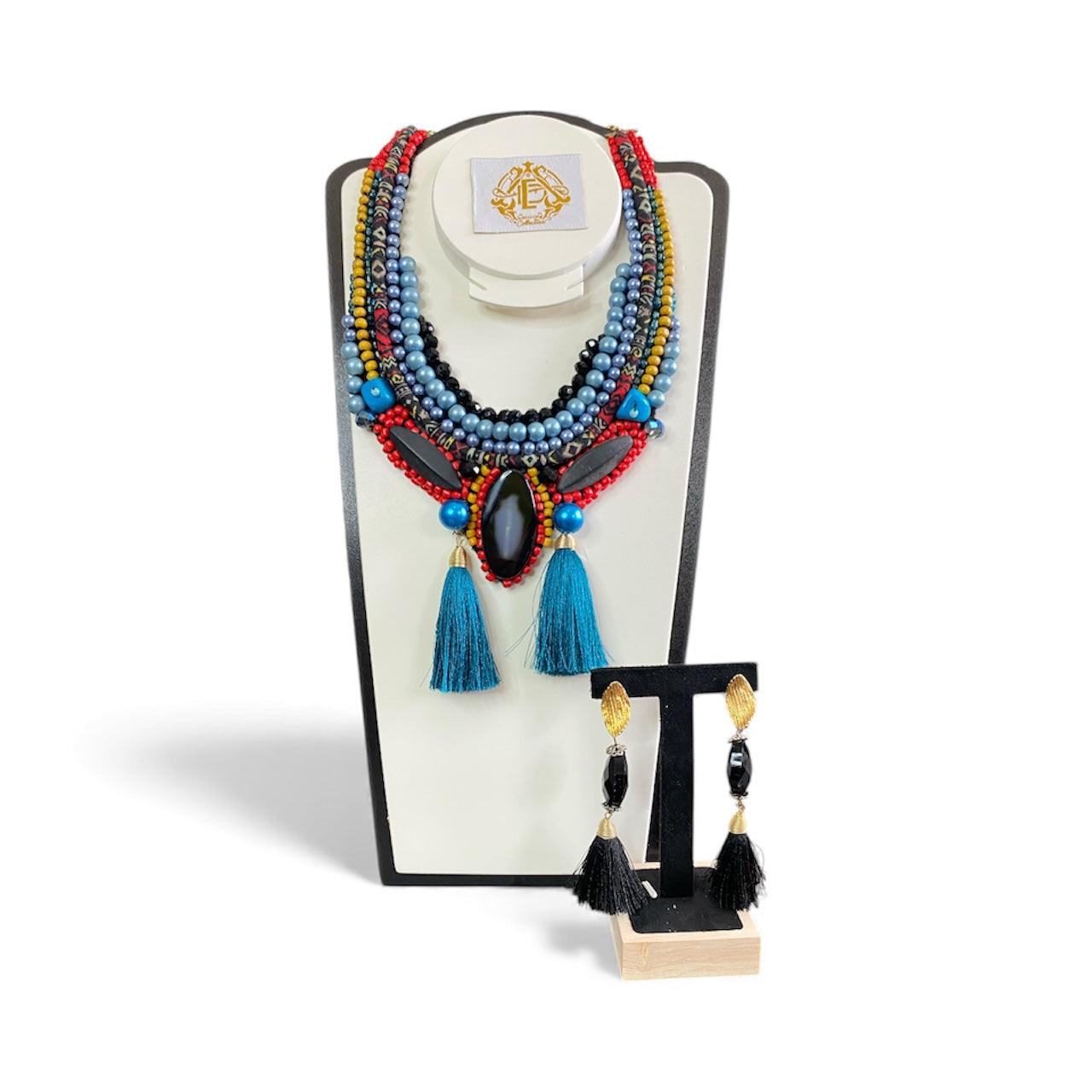 COLLAR DE PIEDRA NATURAL CON ARETES