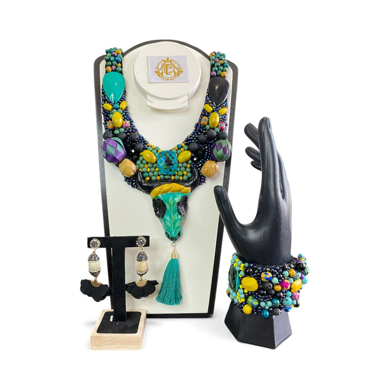 COLLAR DE TORO CON ARETES