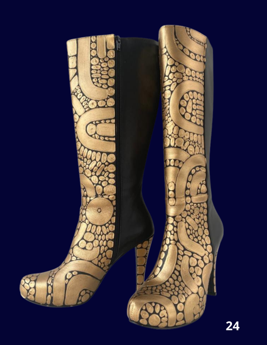 BOTAS DORADO CON FRANJA NEGRA