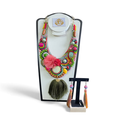COLLAR DE CHAQUIRÓN CON ARETES