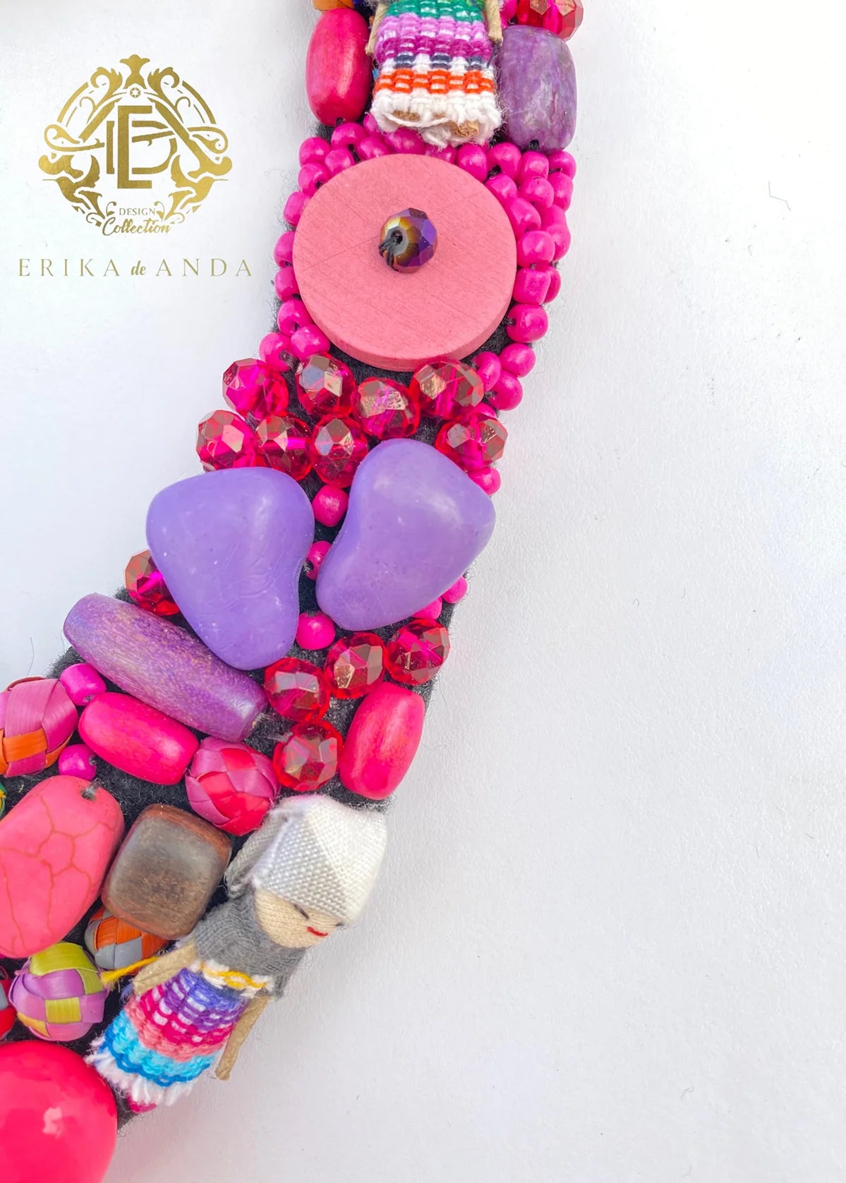 COLLAR DE CORAZON PORCELANA CON ARETES