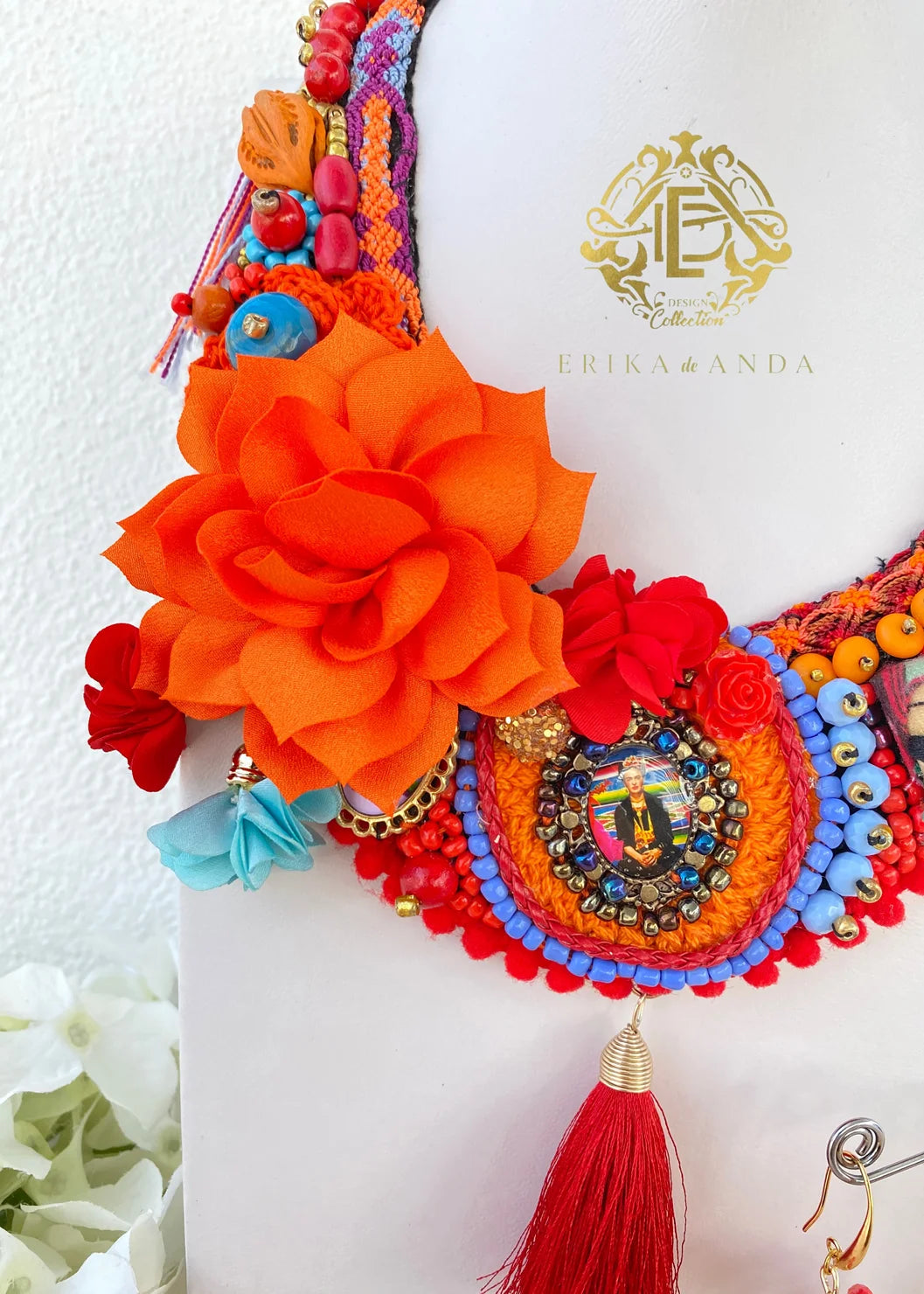 COLLAR DE FRIDA KAHLO FLOR DE CHIFÓN CON ARETES