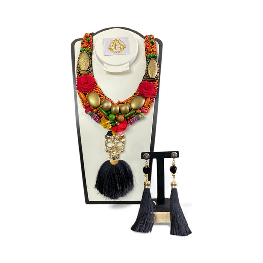 COLLAR DE CALAVERA CON ARETES
