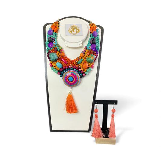 COLLAR DE CIRCULO MULTICOLOR CON ARETES
