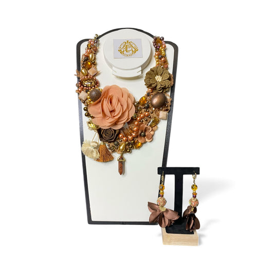 COLLAR DE FLORES DE CHIFÓN CON ARETES Y PULSERA