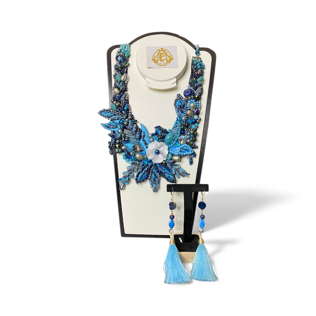 COLLAR FLOR DE INVIERNO CON PEDRERIA
