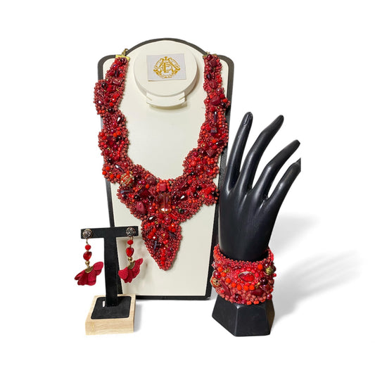 COLLAR CHAQUIRON CRISTAL ROJO CON ARETES Y PULSERA.