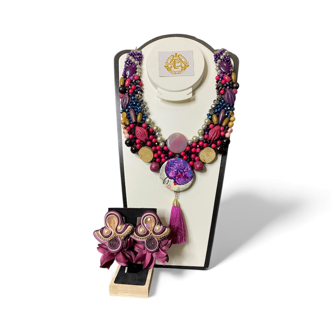 COLLAR DE LUNA Y MADERA CON ARETES