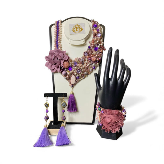 COLLAR ROSA DE PERLAS CON ARETES Y PULSERA