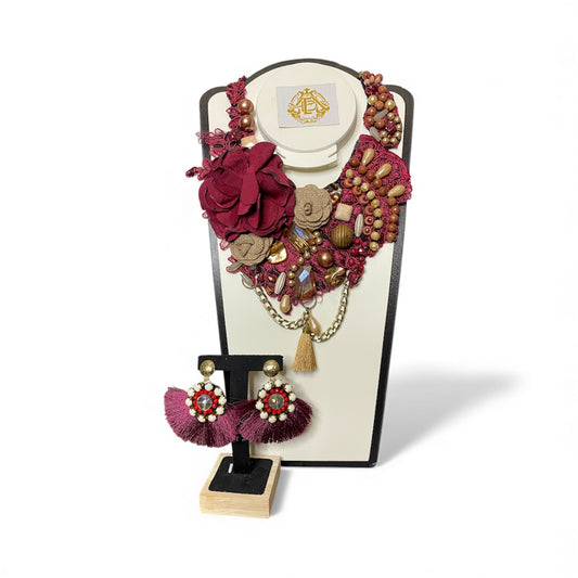 COLLAR DE HERRAJES CON ARETES