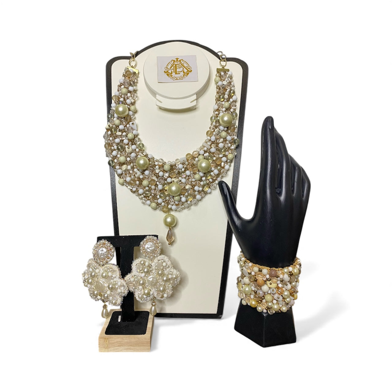 COLLAR DE PERLAS BLANCAS, CRISTALES