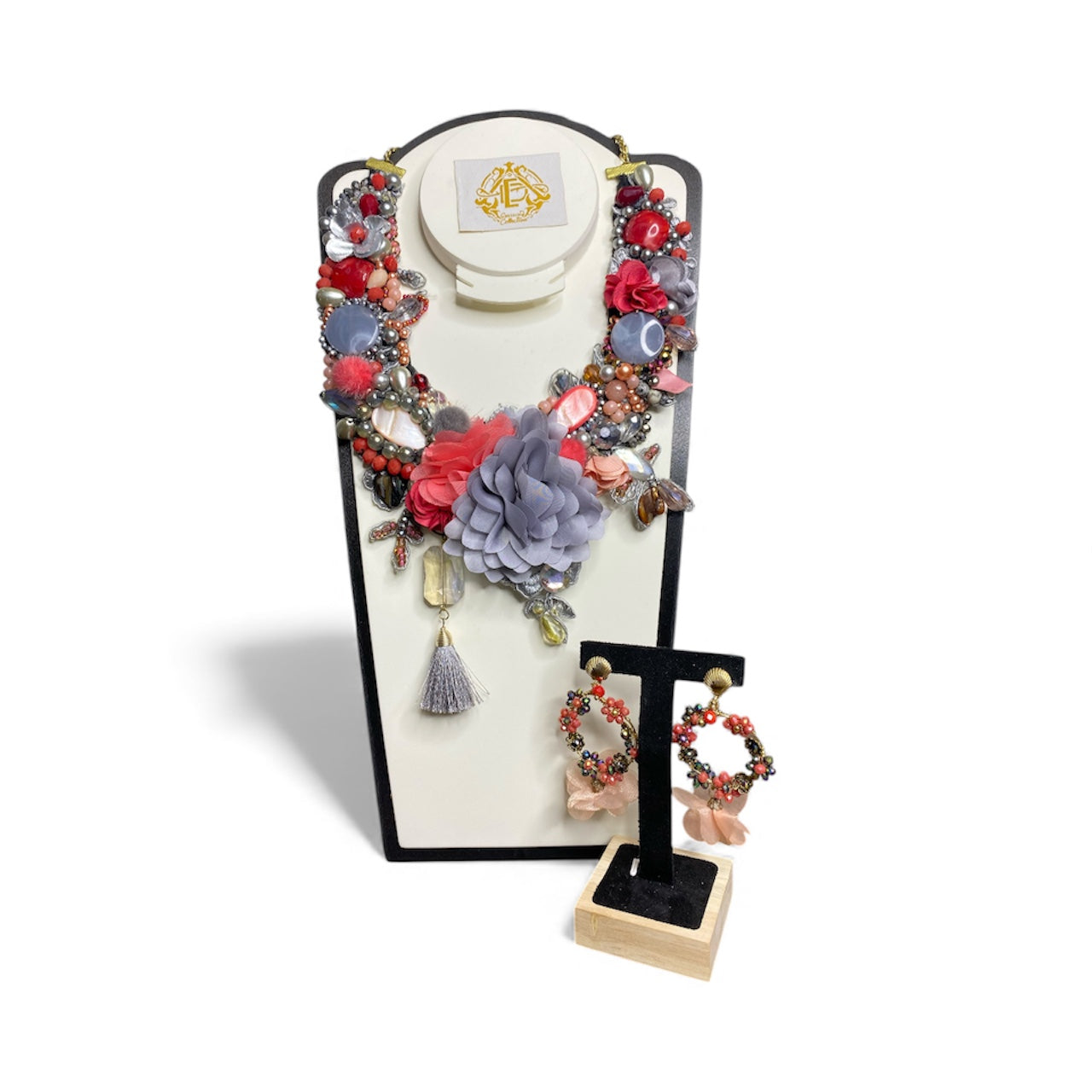 COLLAR  CHIFÓN Y PIEDRAS CON ARETES