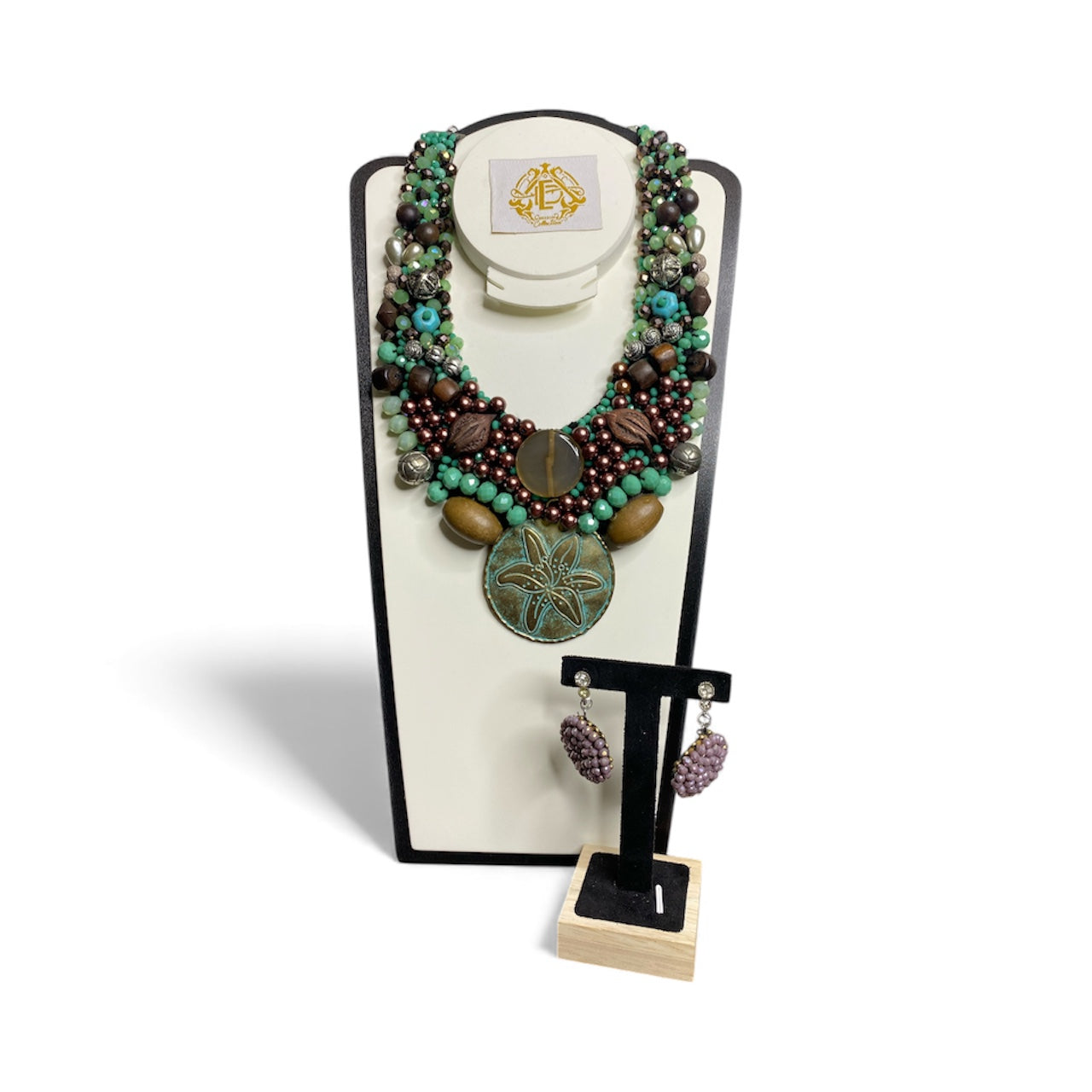 COLLAR FLOR DE METAL CON ARETES