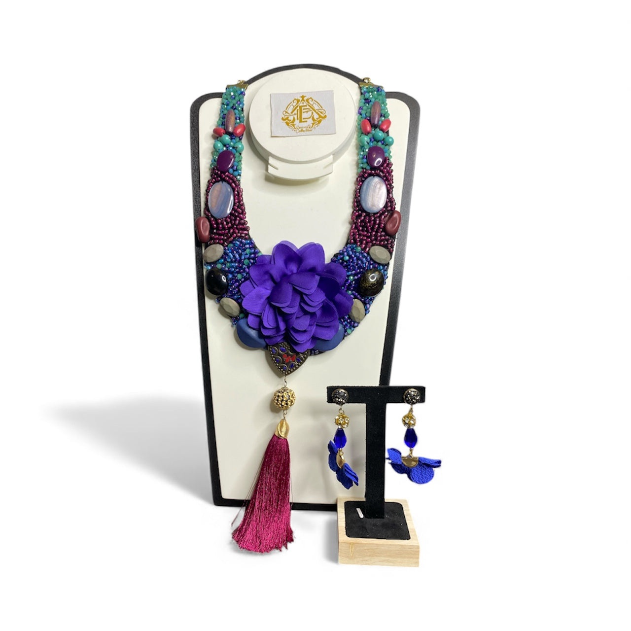 COLLAR DE CORAZÓN CON ARETES