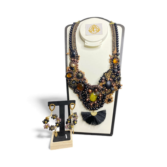 COLLAR DE PERLAS Y PIEDRAS NATURALES