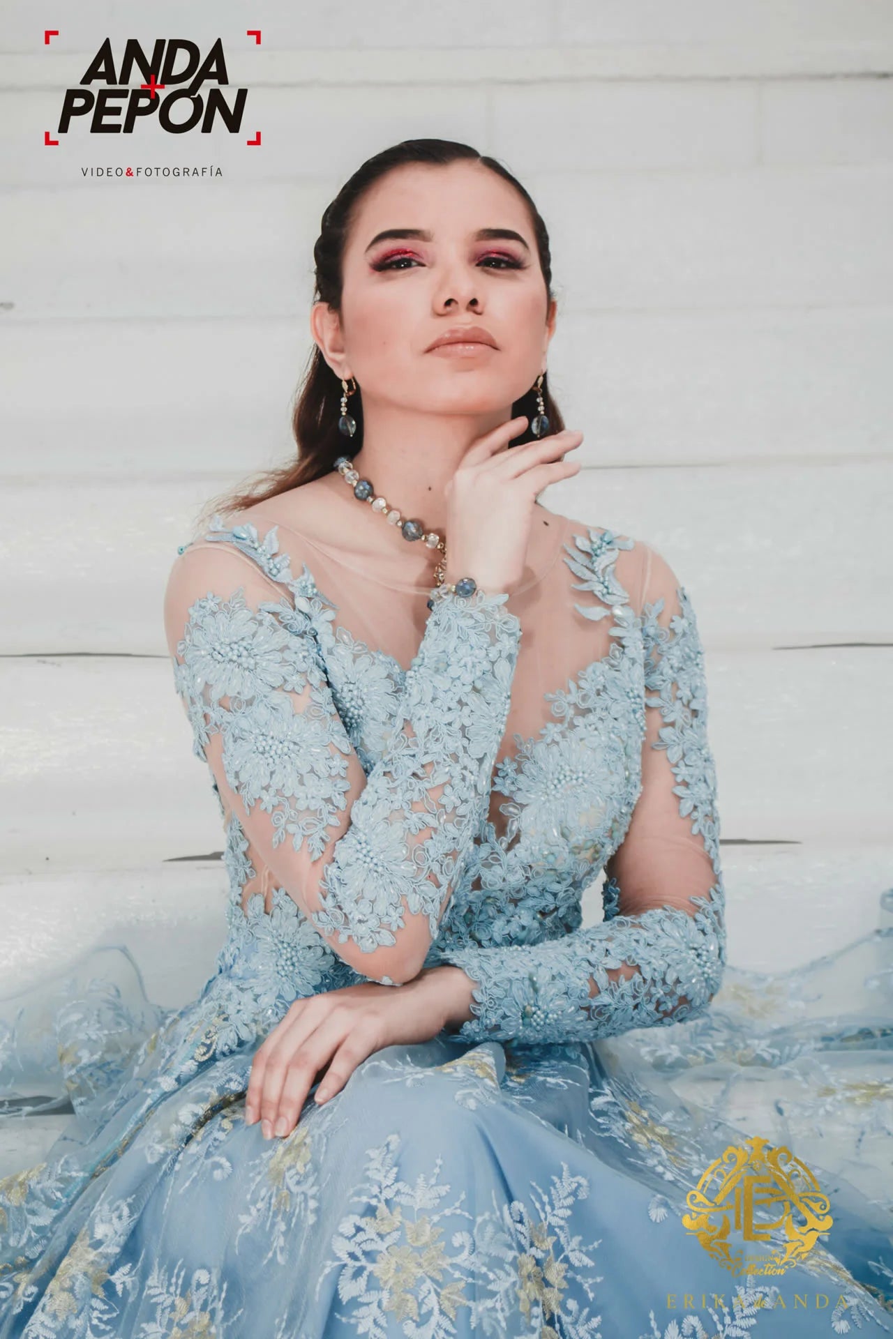 VESTIDO AZUL BORDADO