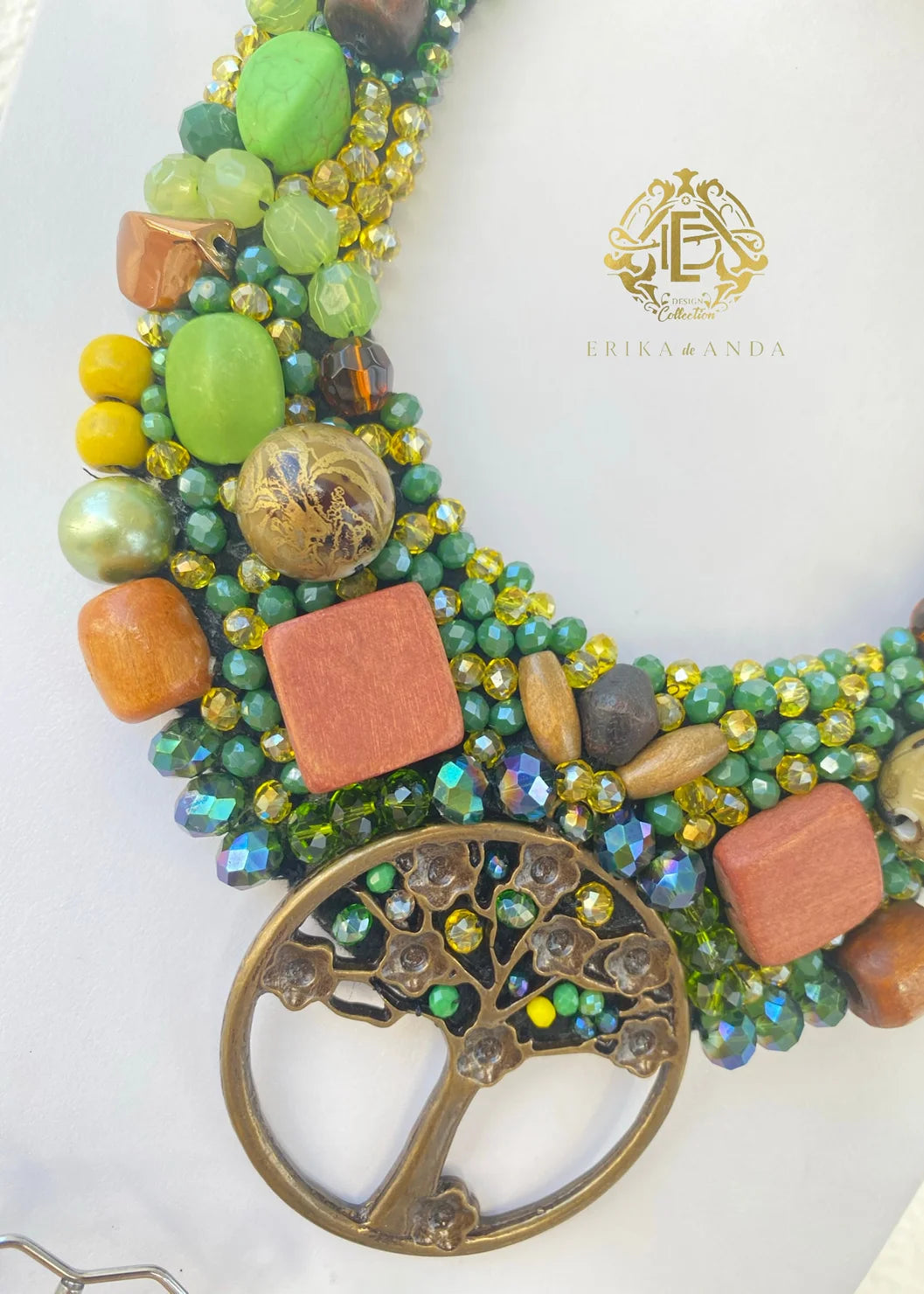 COLLAR DE ÁRBOL CON ARETES