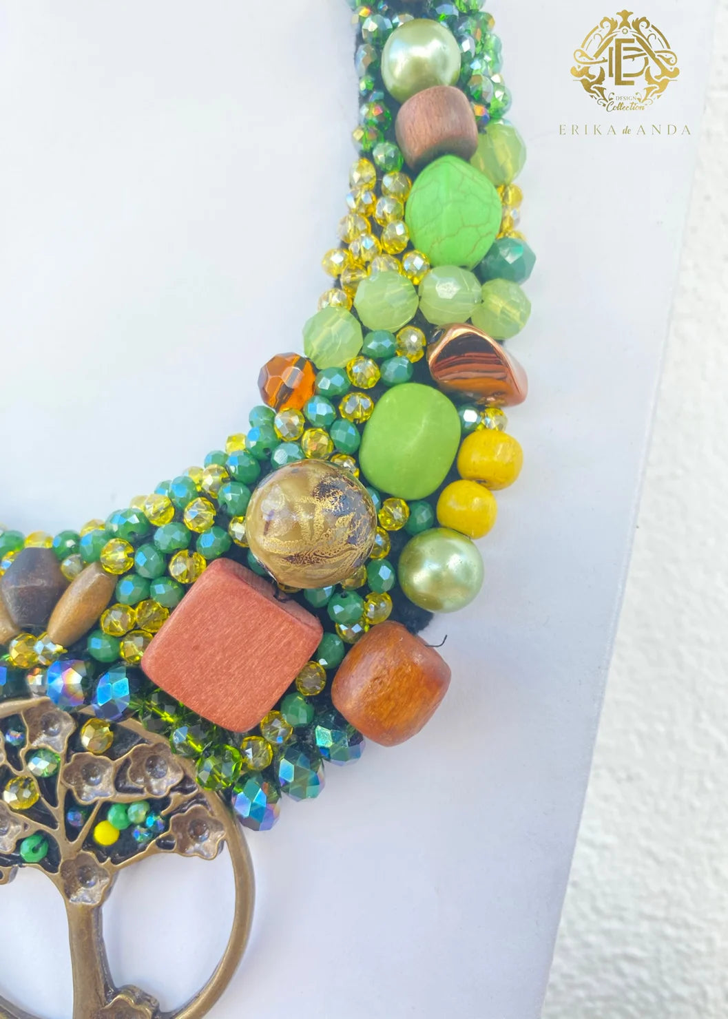 COLLAR DE ÁRBOL CON ARETES