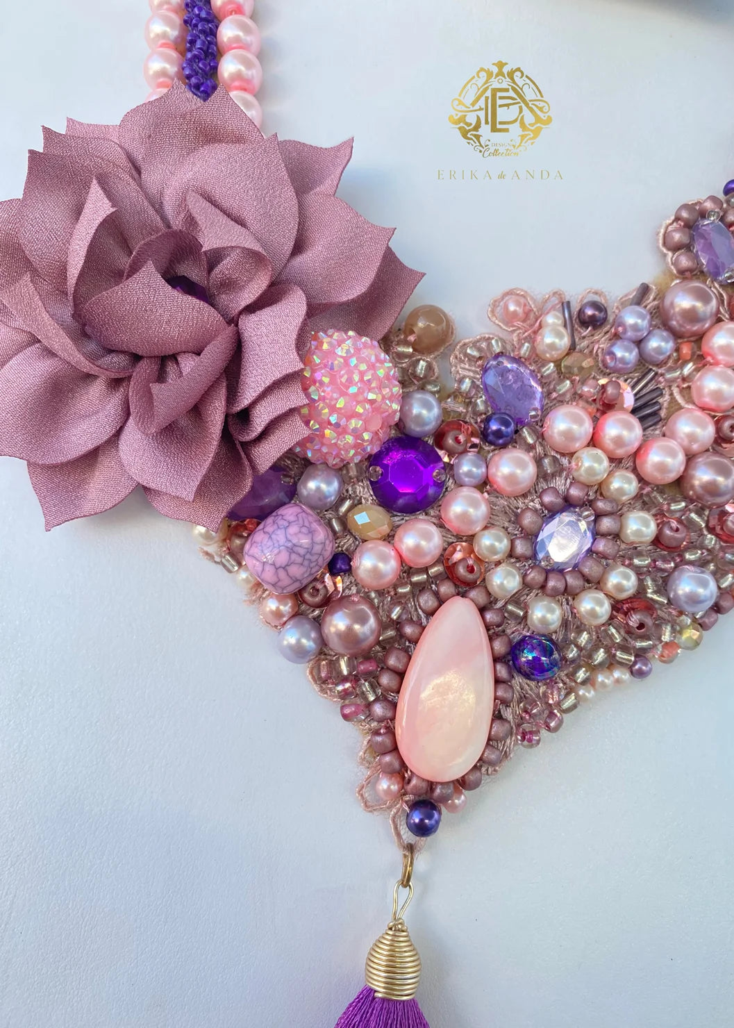 COLLAR ROSA DE PERLAS CON ARETES Y PULSERA