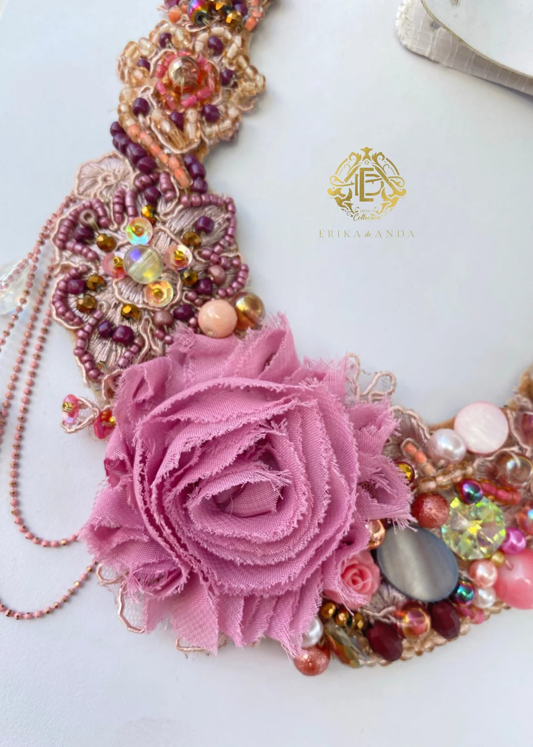 COLLAR DE PERLAS ROSA CON PIEDRAS NATURALES