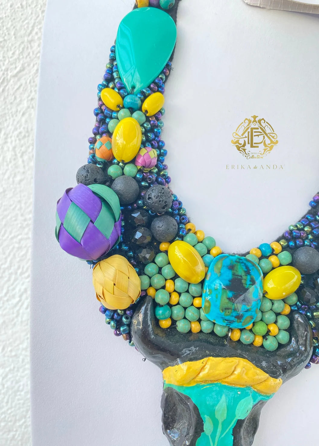 COLLAR DE TORO CON ARETES