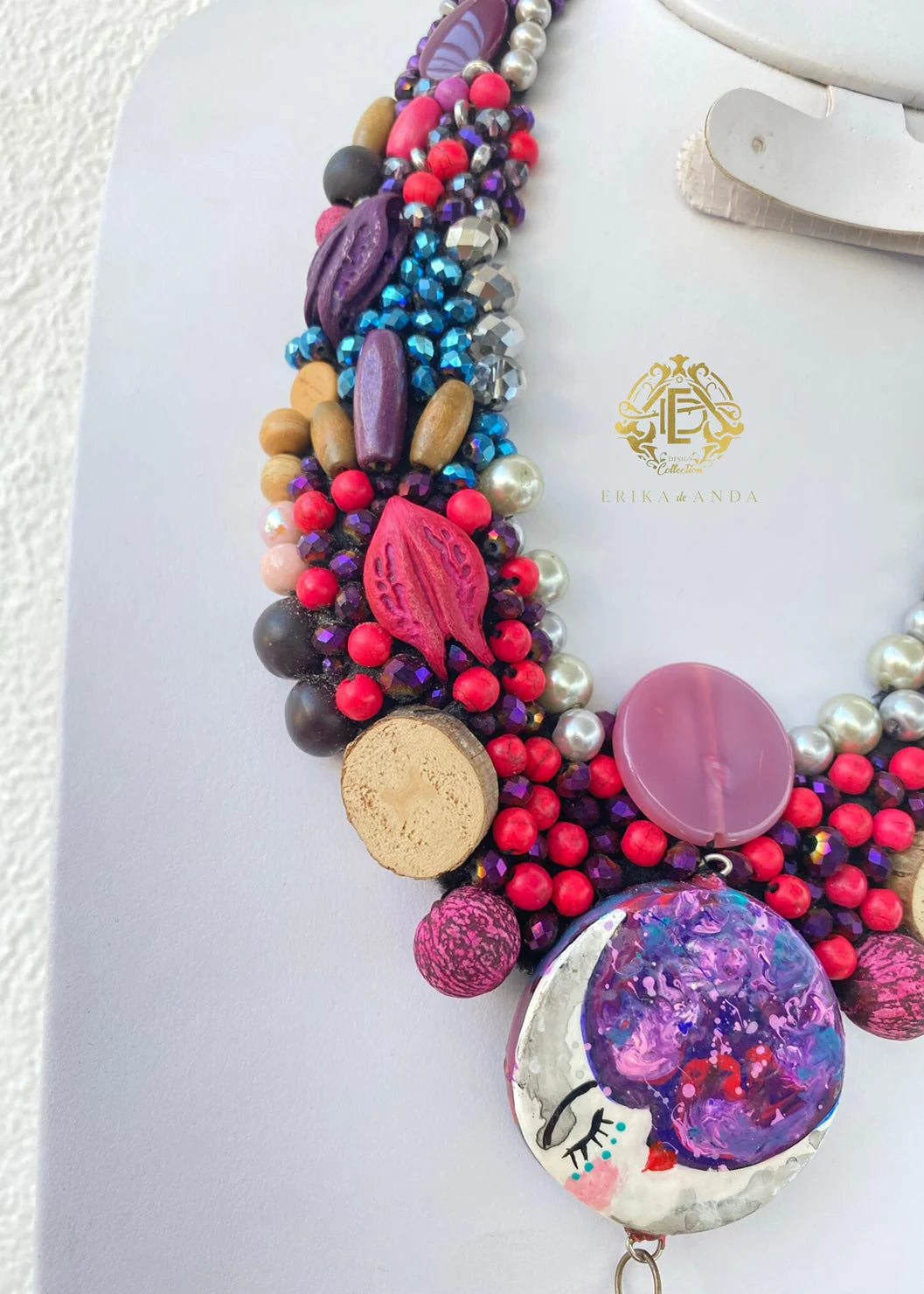 COLLAR DE LUNA Y MADERA CON ARETES